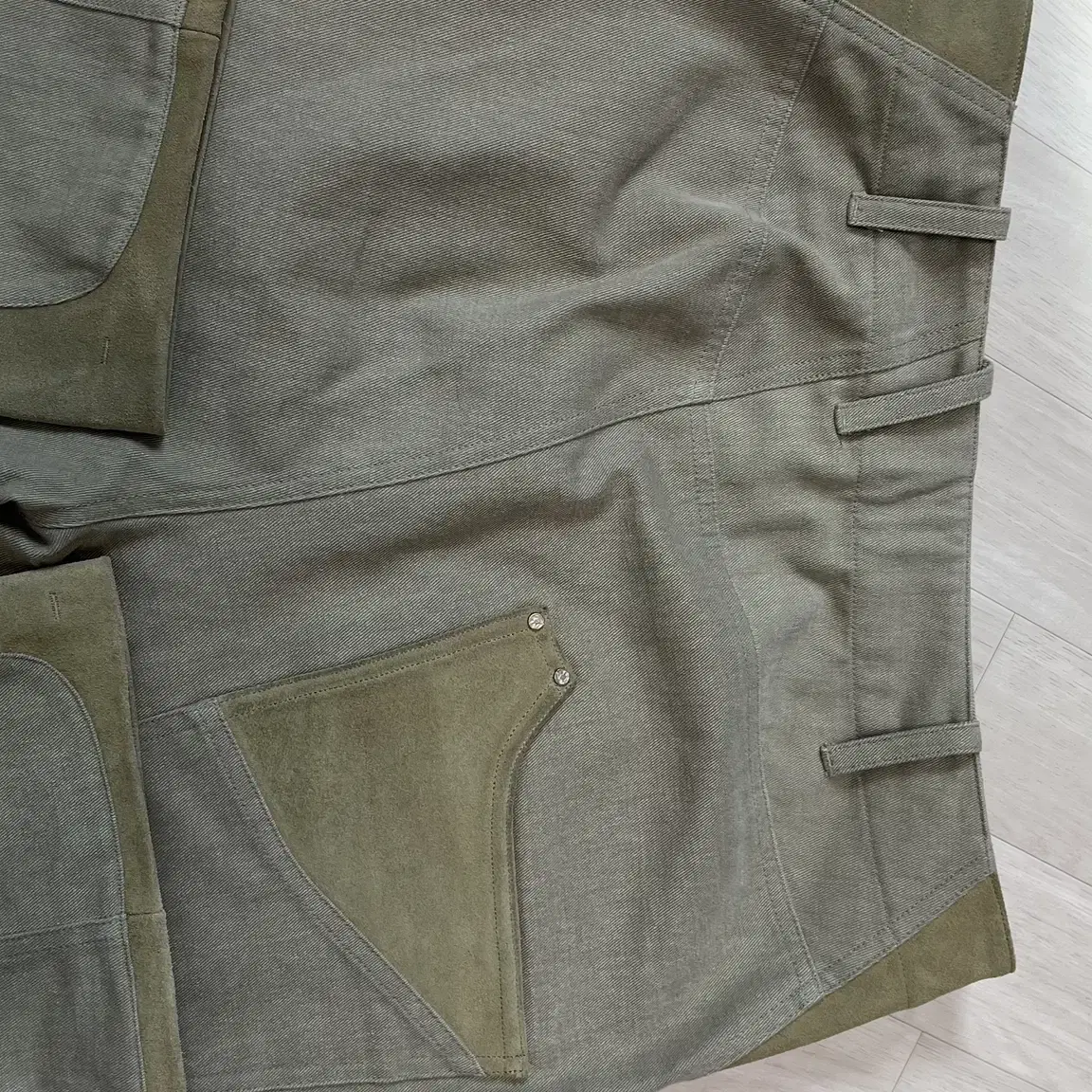 [2] xlim ep4 khaki trousers 엑슬림