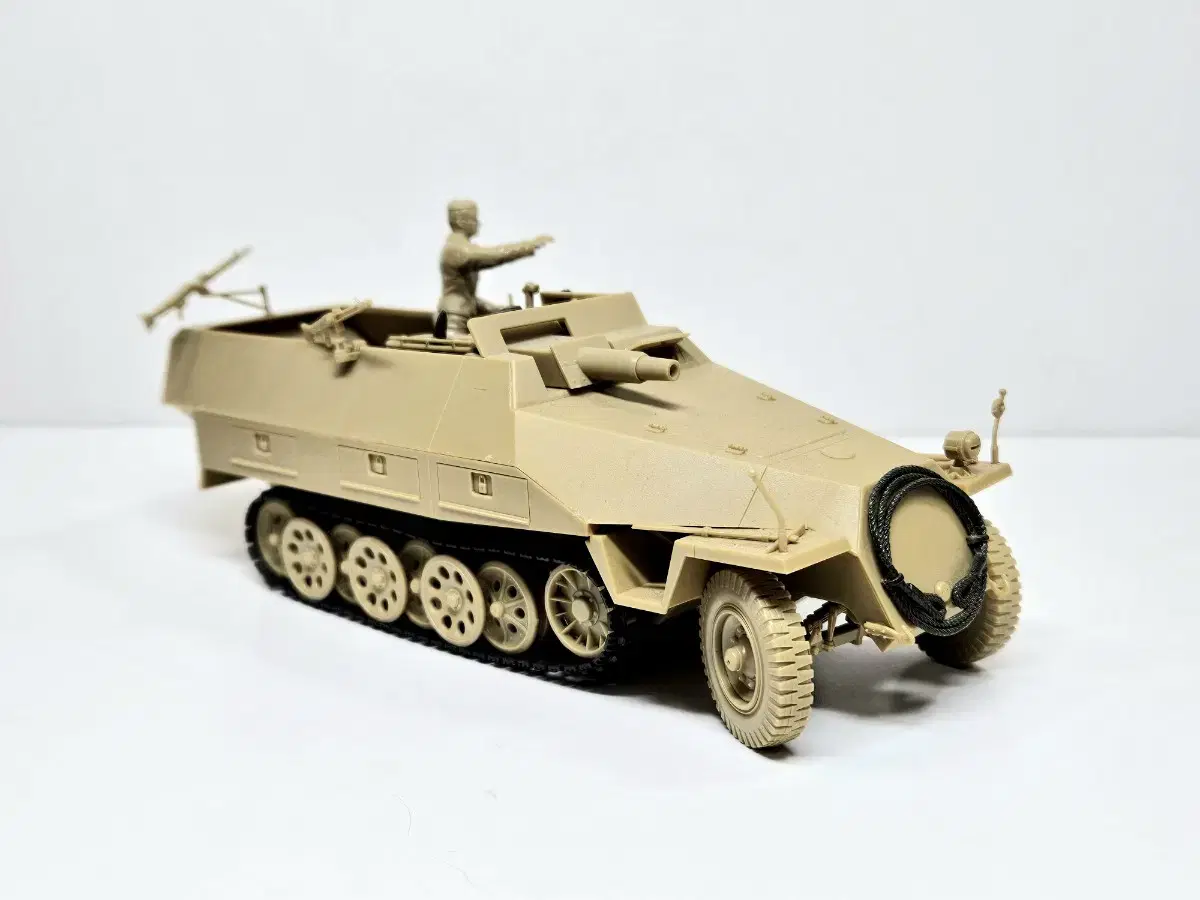 조립품[타미야] 1/35 Sd.kfz.251/9D KANONENWAGEN