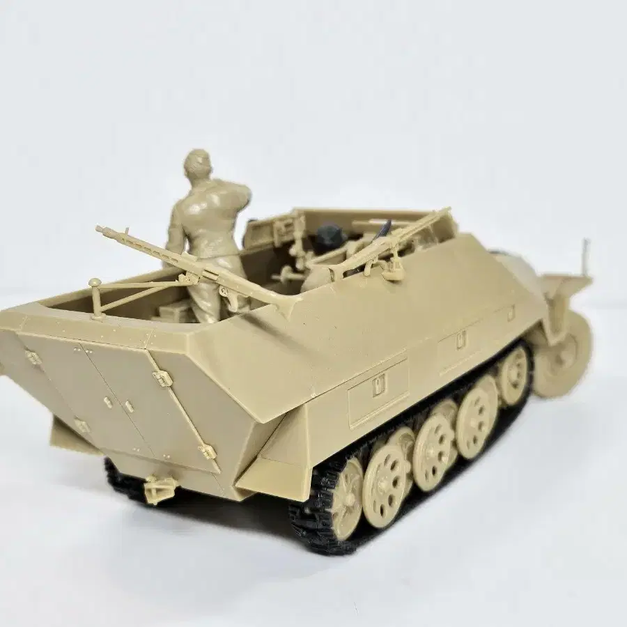 조립품[타미야] 1/35 Sd.kfz.251/9D KANONENWAGEN