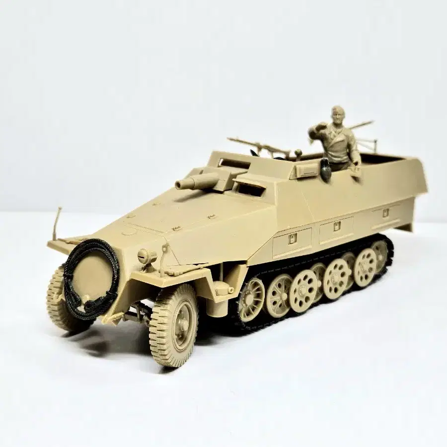 조립품[타미야] 1/35 Sd.kfz.251/9D KANONENWAGEN