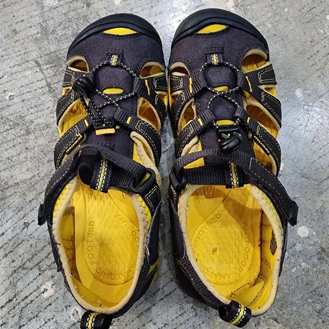 keen newport 킨 뉴포트 샌들 225