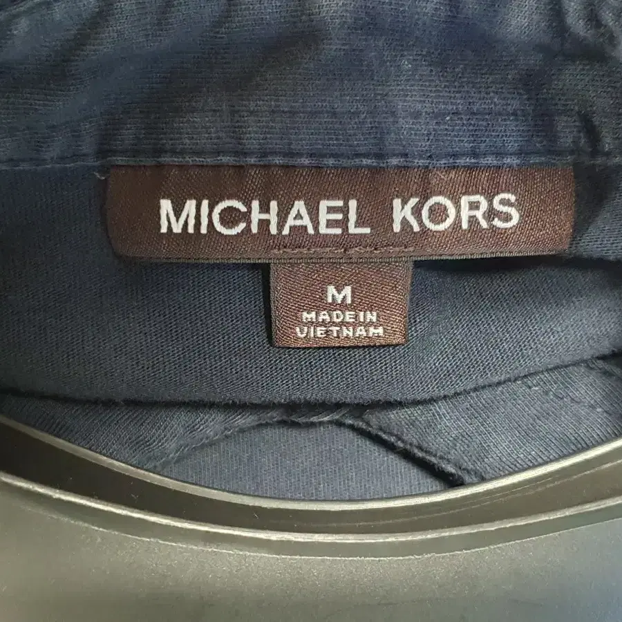 MICHAEL KORS 마이클 코어스 솔리드 반팔카라티