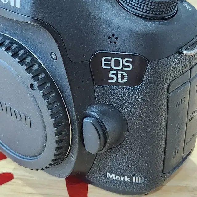 CANON   EOS  5D  Mark |||