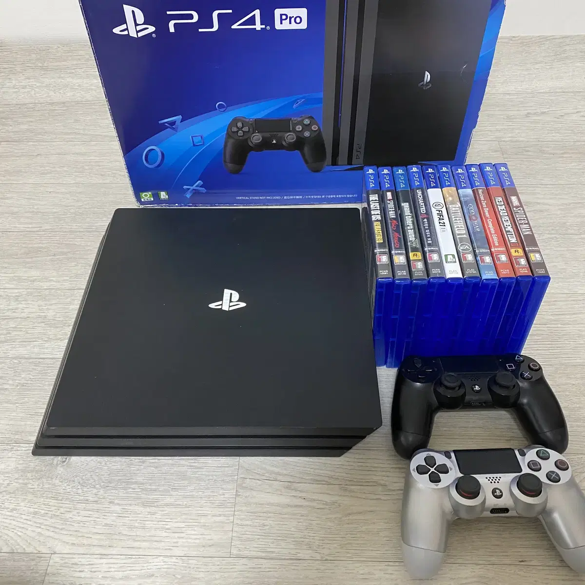 PS4 PRO 7218B