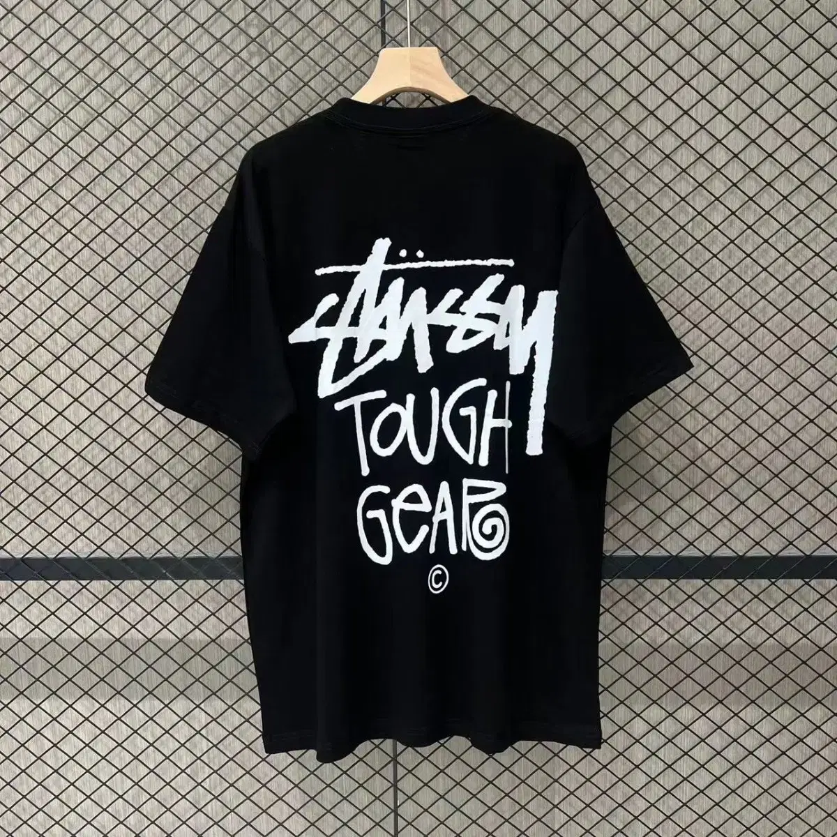 코튼 모던 남성 블랙 티 슬리브Stussy