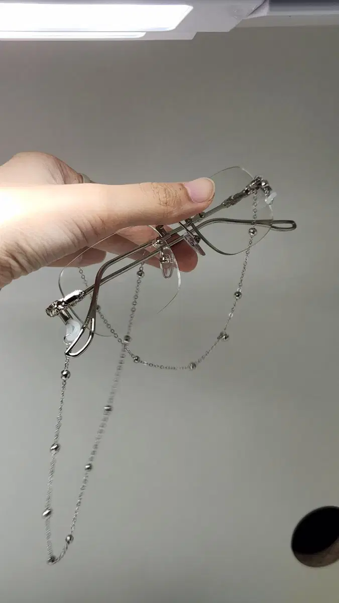 y2kgeek chic rimless glasses + glasses strap