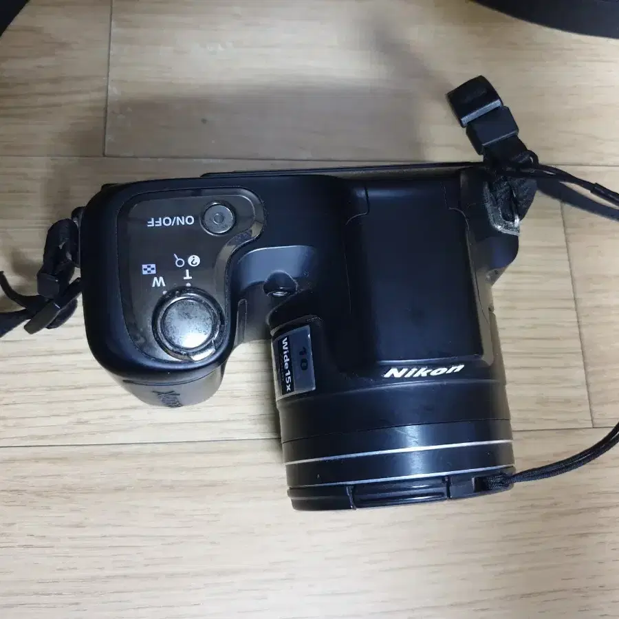 Nikon COOLPIX L100 디카카메라만 있어요건전지는 AA