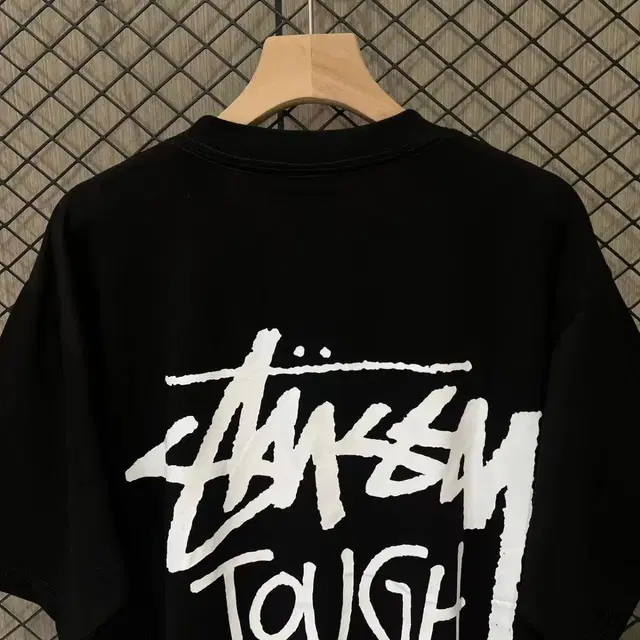 코튼 모던 남성 블랙 티 슬리브Stussy