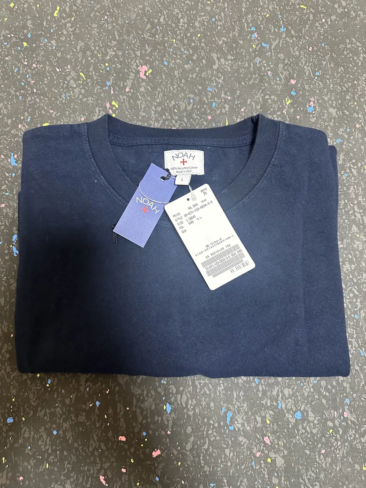 Noah T-Shirt Large