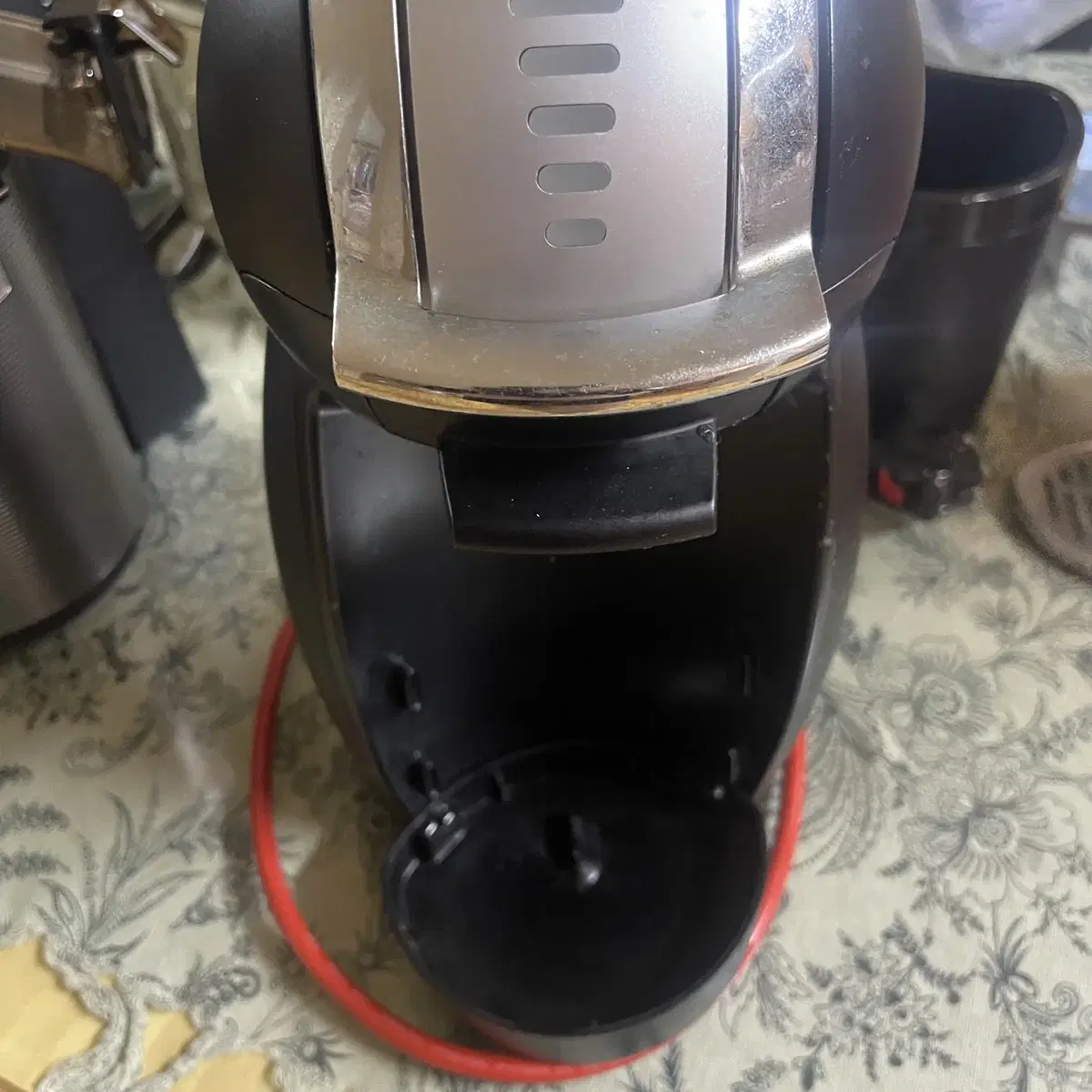 네스카페 Dolce Gusto 커피머신 제니오2