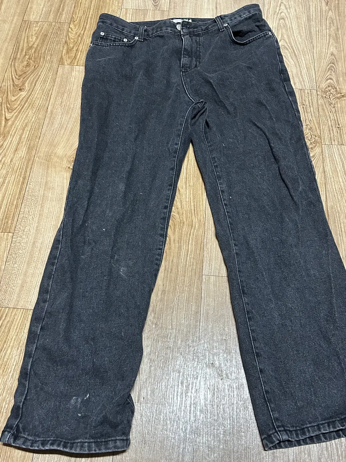 Men's Wide Black Jeans