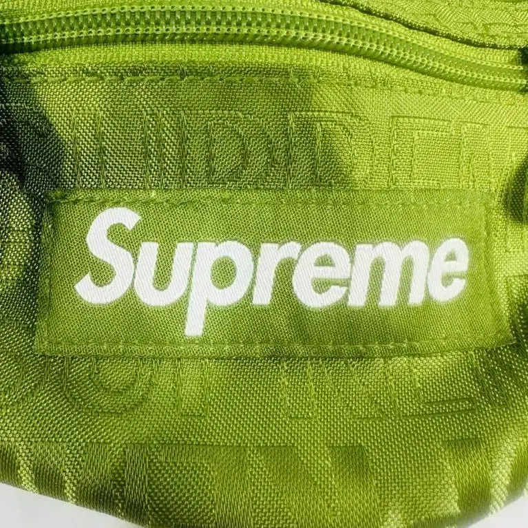 Supreme 19ss Waist Bag.상태좋은 중고제품 팝니다.