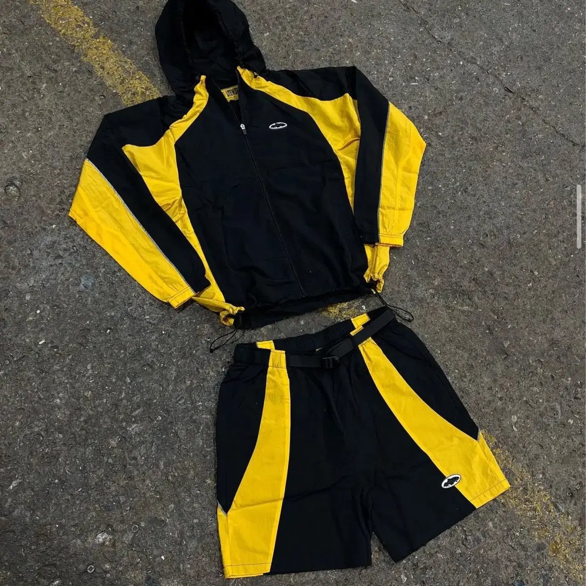 Corteiz spring set (black & yellow)