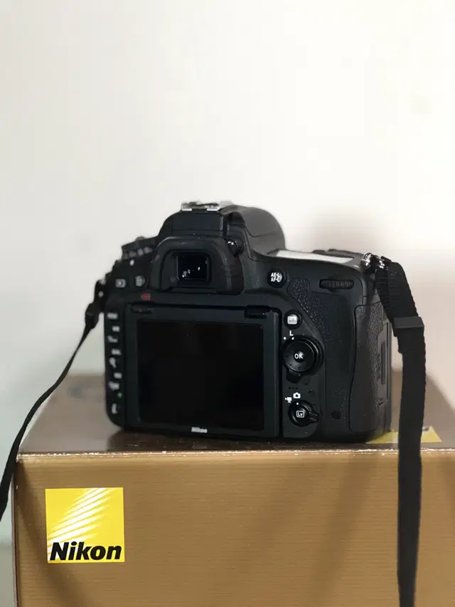 NIKON D750