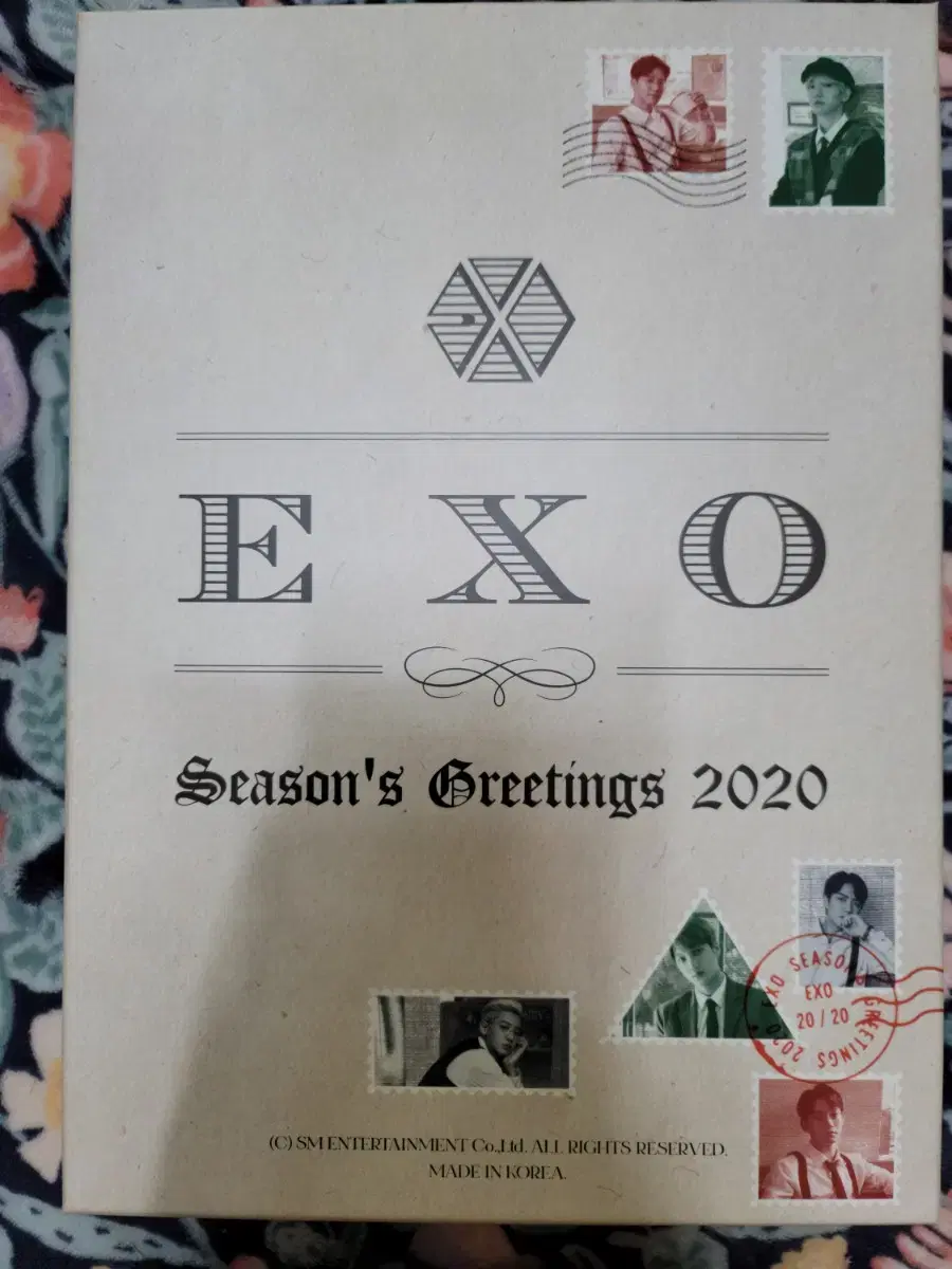 EXO's 2020 Season's Greetings