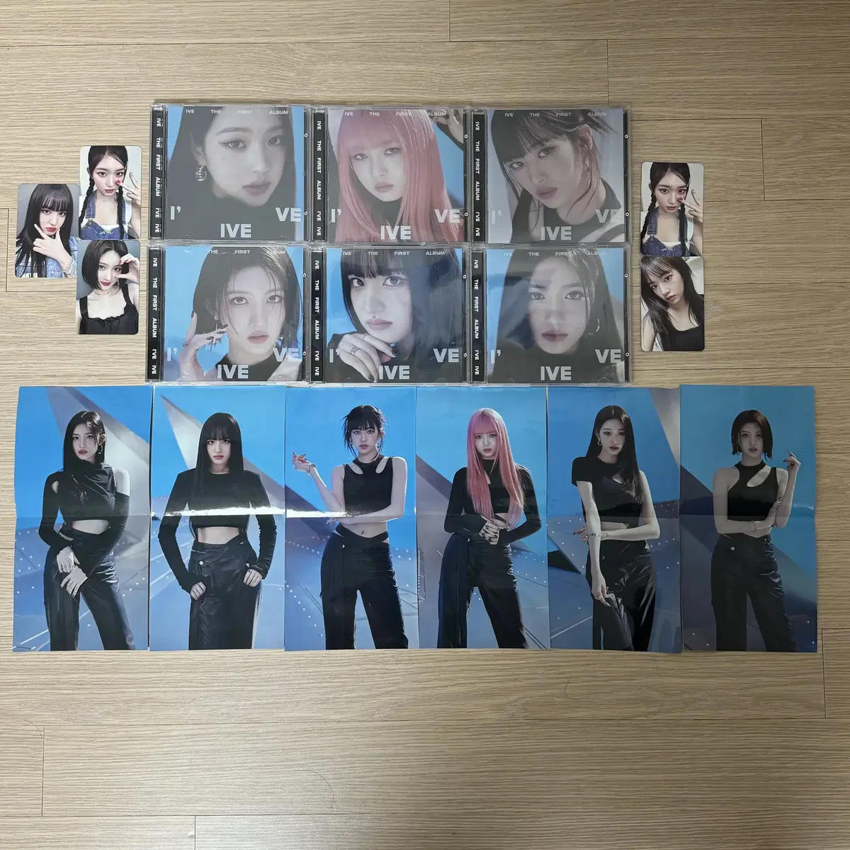 I AM album set (album, poster, photocard) of ive's first full-length album.