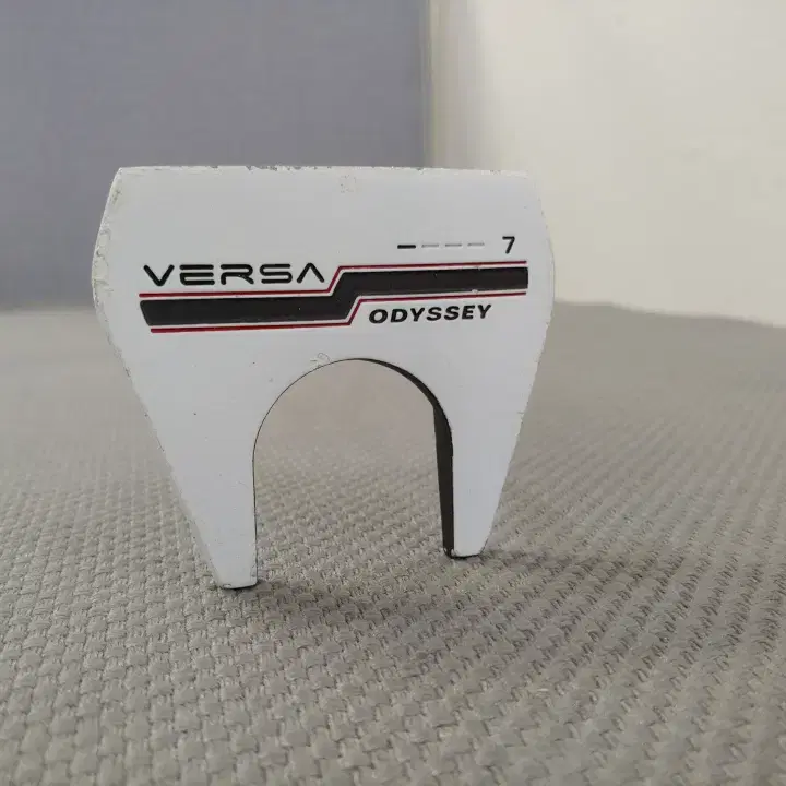 Good condition Women's Odyssey Versa 7 32-inch Mallet Putter 20513