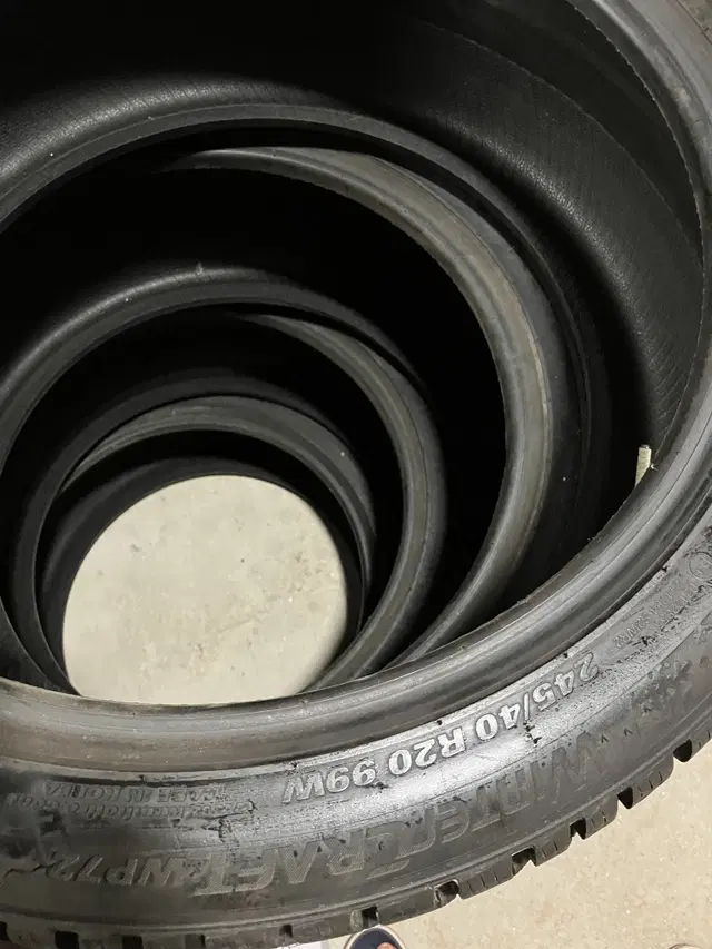 금호 윈터크래프트 245/40 R20 , 275/35 R20 (285가능