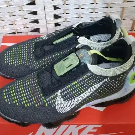 NIKE 나이키 에어 베이퍼맥스 2020 블랙 멀티 265mm