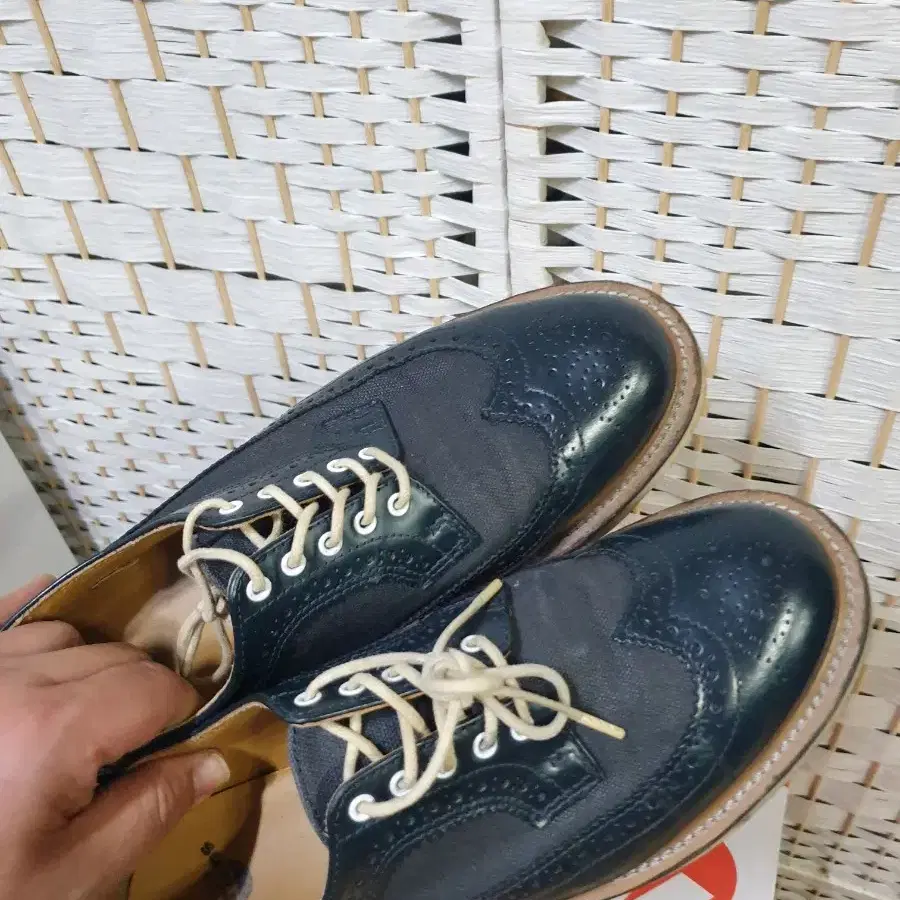 Dr Martens 닥터마틴 5홀 윙팁슈즈 260mm