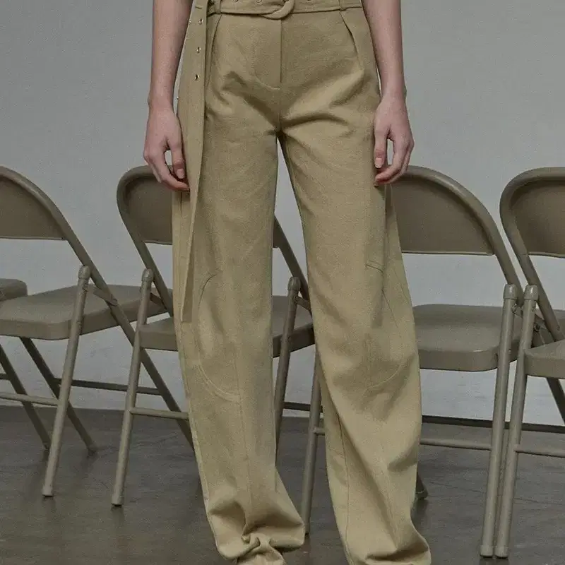 LOW CLASSIC  stitch belt pants