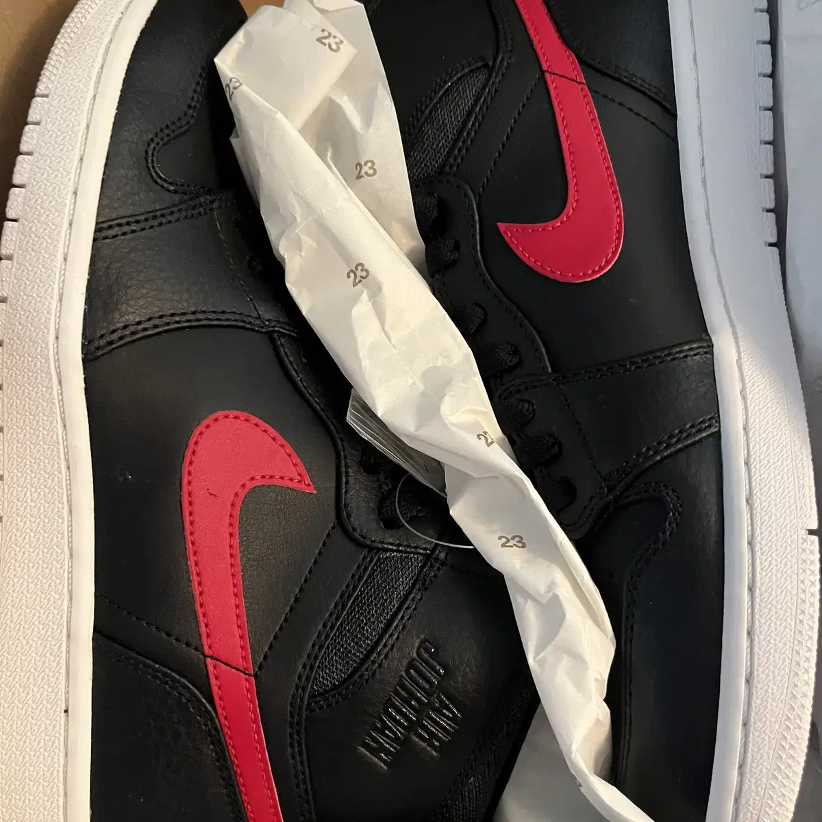 Jordan 1 Retro High Rare Air Bred