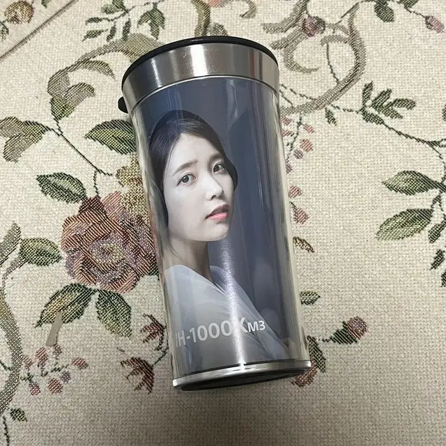 소니 아이유 텀블러