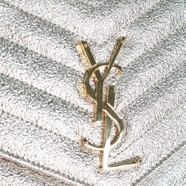 YSL SAINT LAURENT 메탈릭 골드 채인백