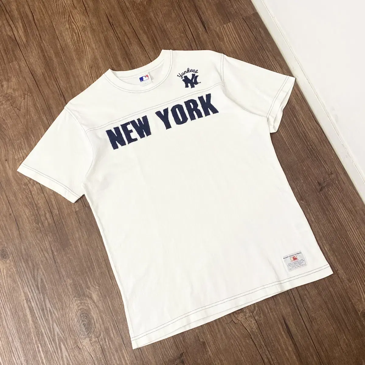 MLB X uniqlo 일본빈티지 뉴욕양키즈 스티치 반팔티