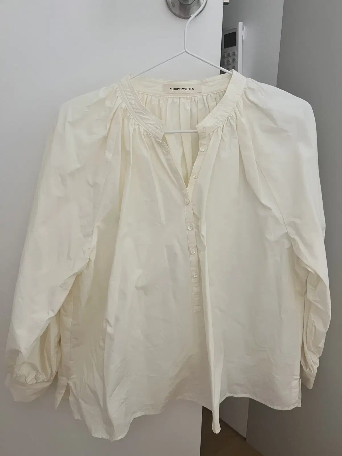 낫띵리튼 kate shirring shirt (ivory)