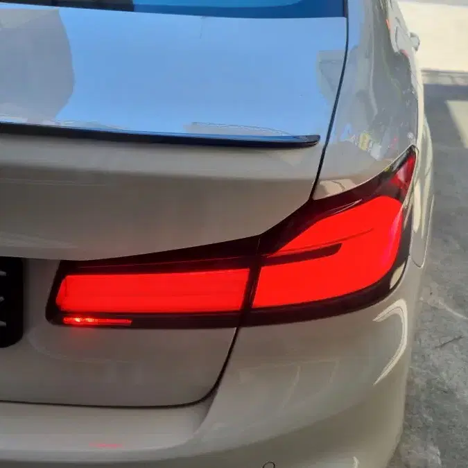 BMW G30/F90 신형LCI테일램프전국방문정착