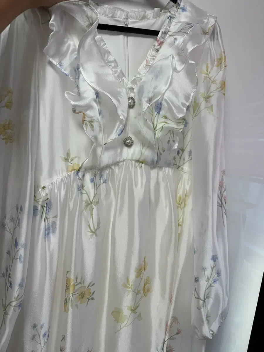 던드롭 Pearlescent floral dress 새상품(L)