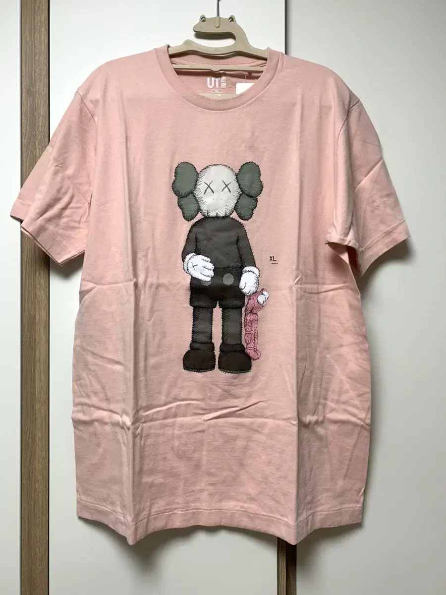 Genuine Kaws Collaboration T-Shirt Unisex Short Sleeve Tee Cotton T-Shirt