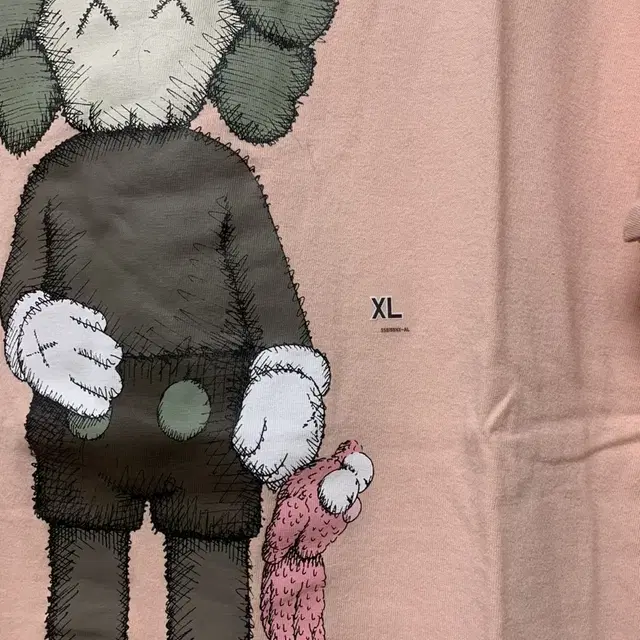 정품 kaws 카우스 콜라보티셔츠 남자 반팔티셔츠 남성 면티셔츠 xl