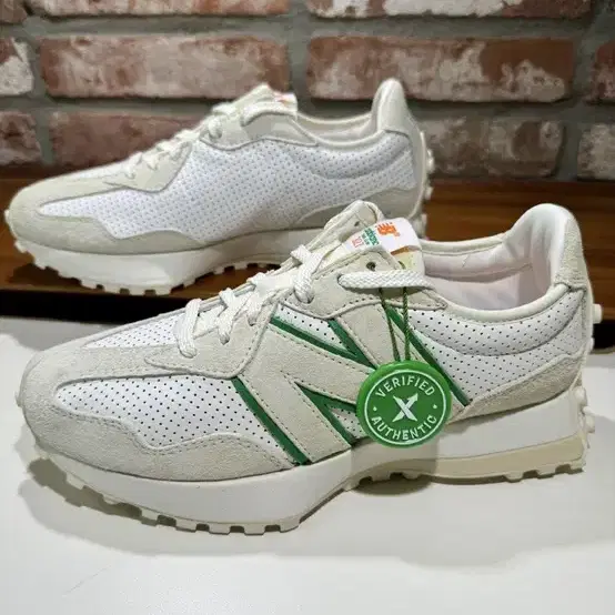 뉴발란스 X 카사블랑카 327 Idealist Off White Gree