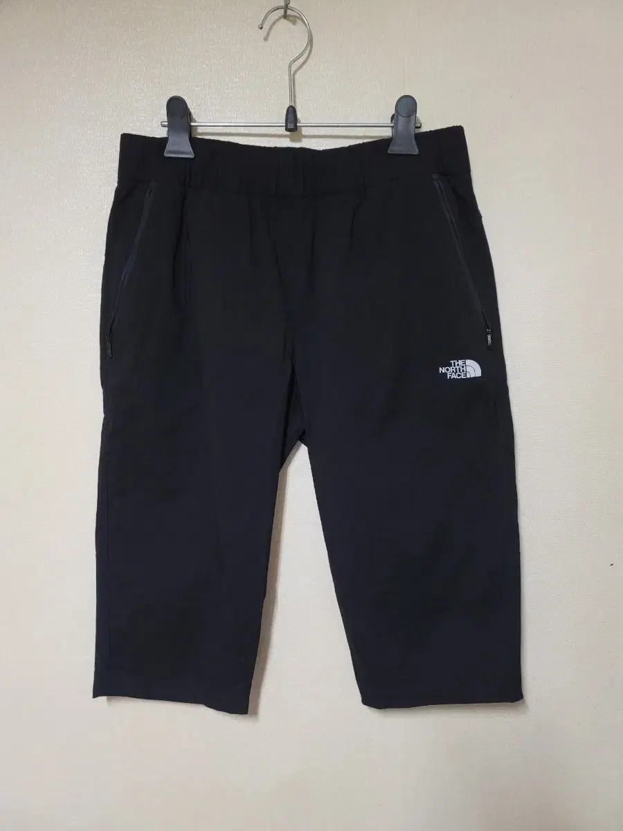 The North Face 7-Piece Capri Pants