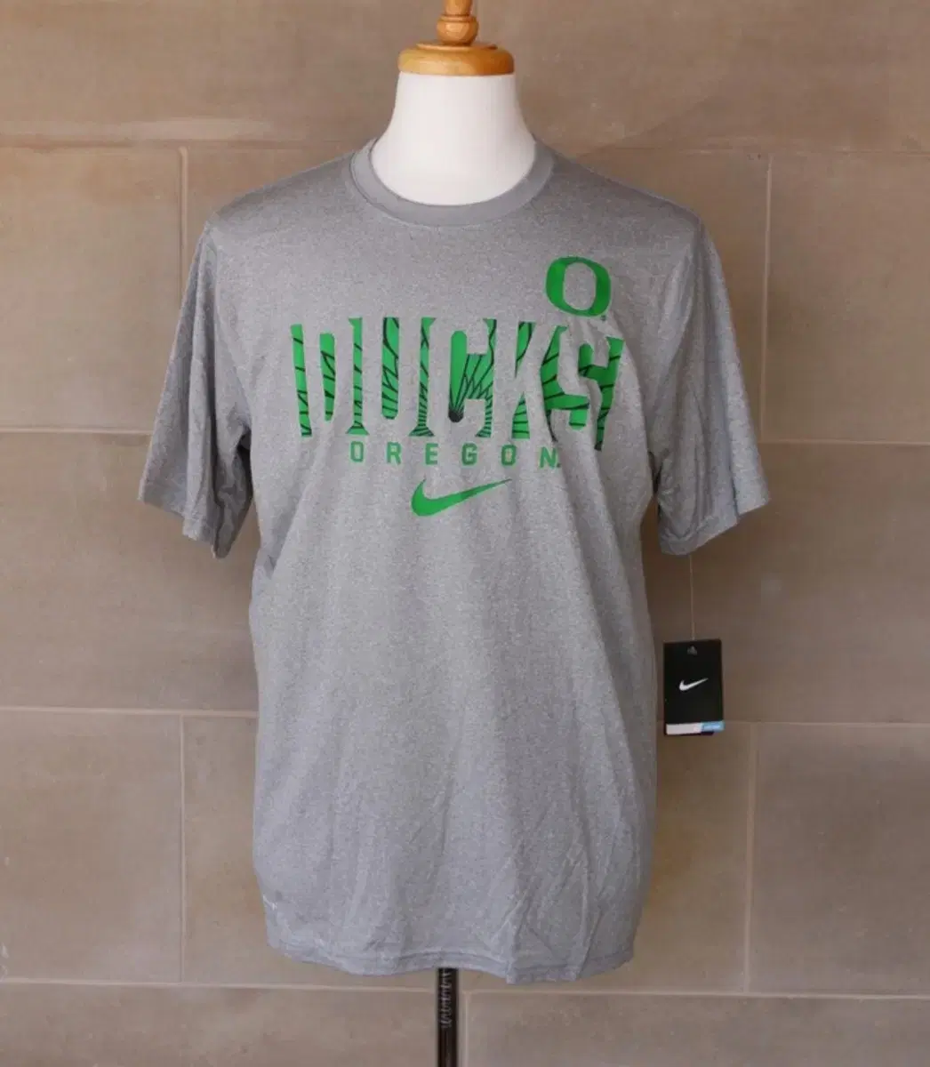 [S]Unregistered Nike Oregon Ducks Dry Fit Short Sleeve Tee(New)