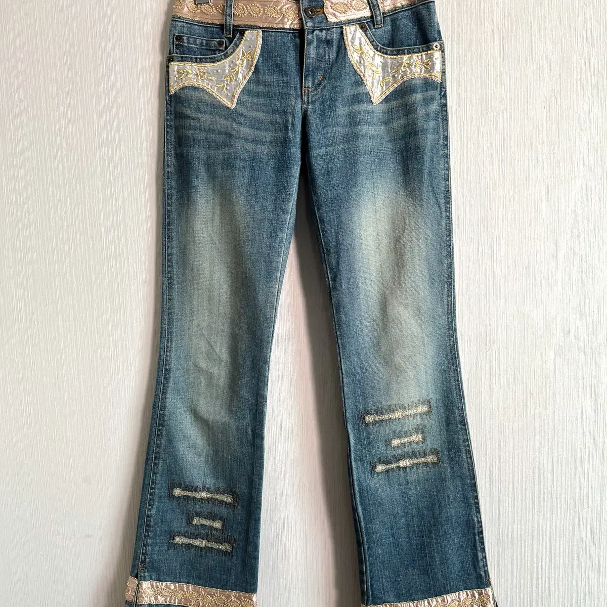 Beads patch point denim pants