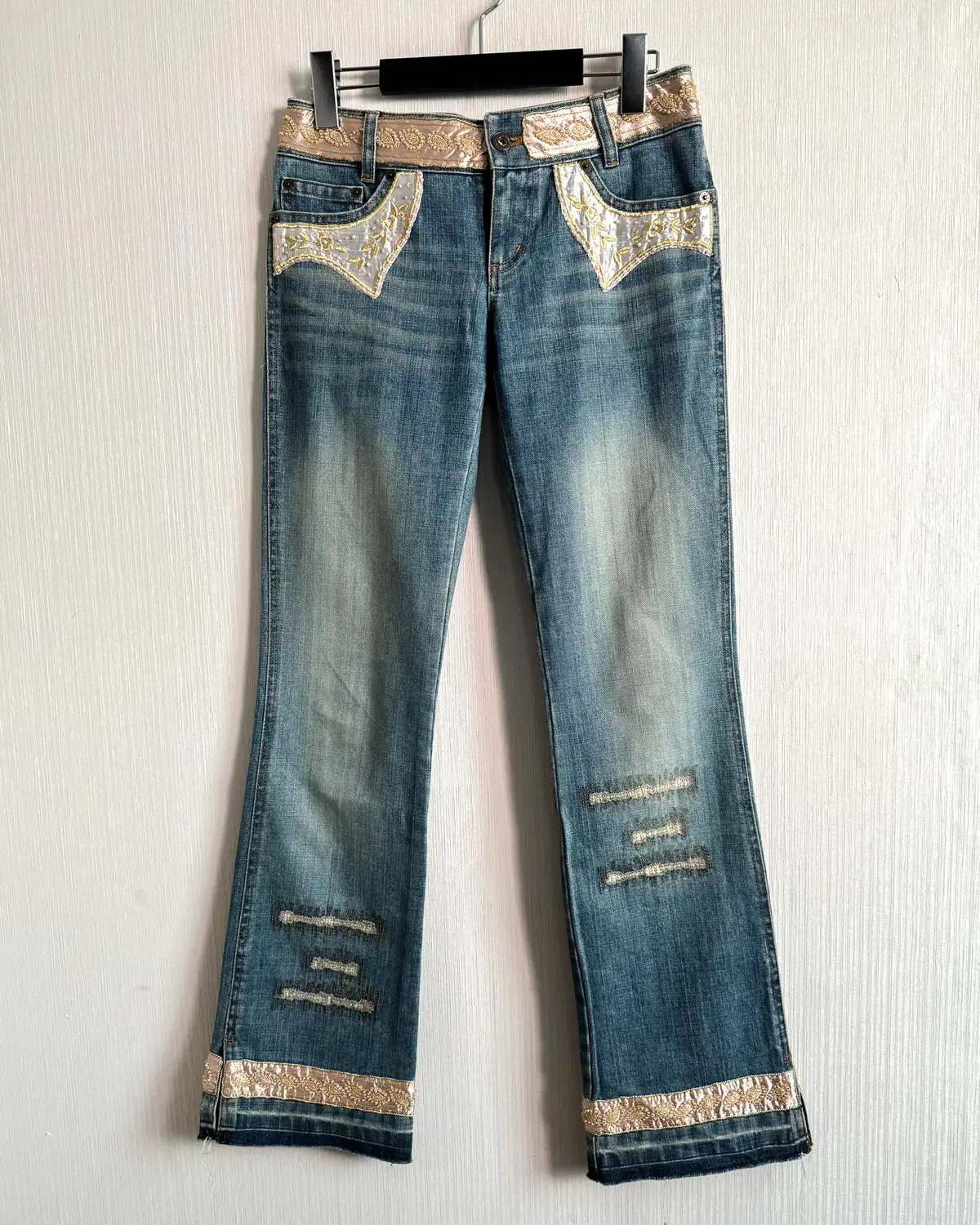 Beads patch point denim pants