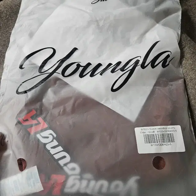 Youngla CURVE SEAMLESS SHORTS 숏레깅스