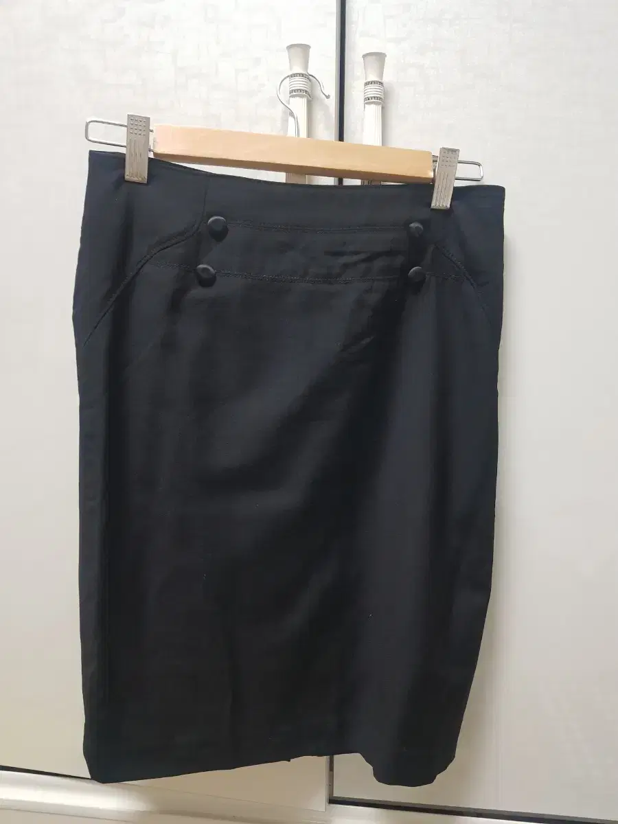 Joyce black skirt