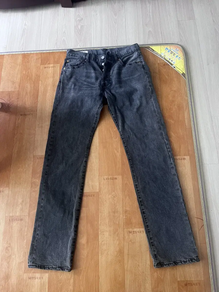 Levi's 501 Gray Jean Black Jeans