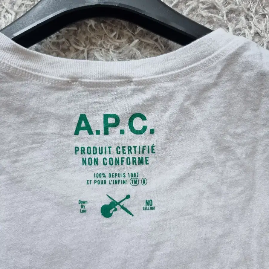 A.P.C. 아페쎄 반팔 티셔츠