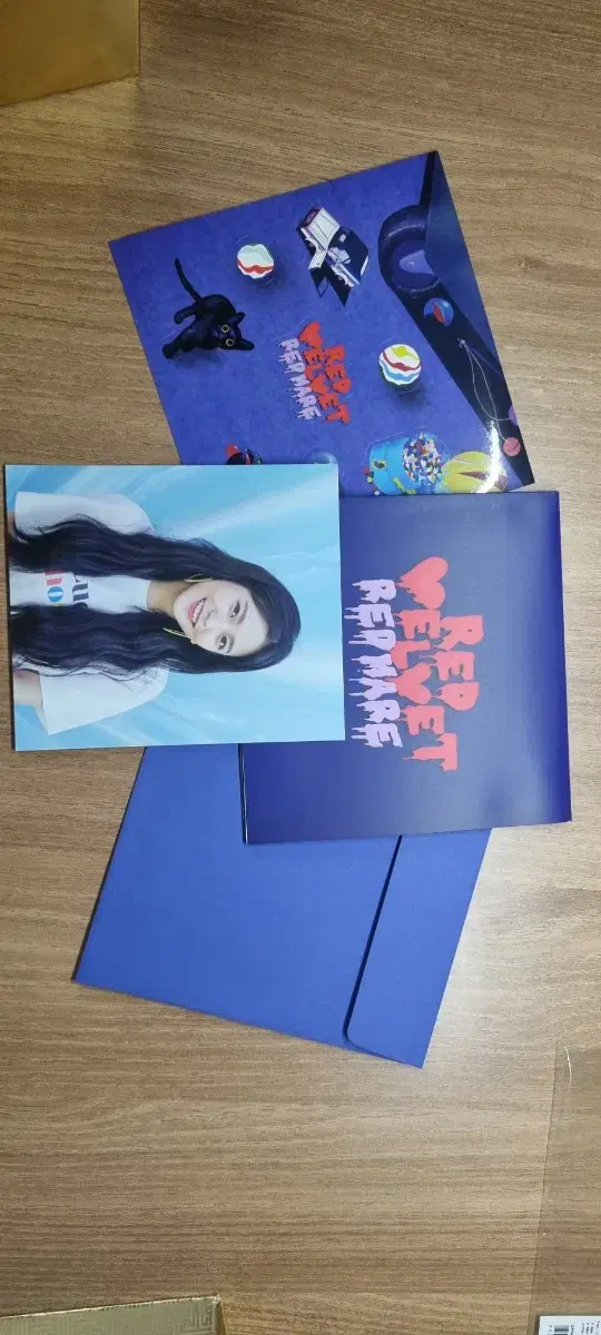 Red Velvet Redmire yeri kard Invitations