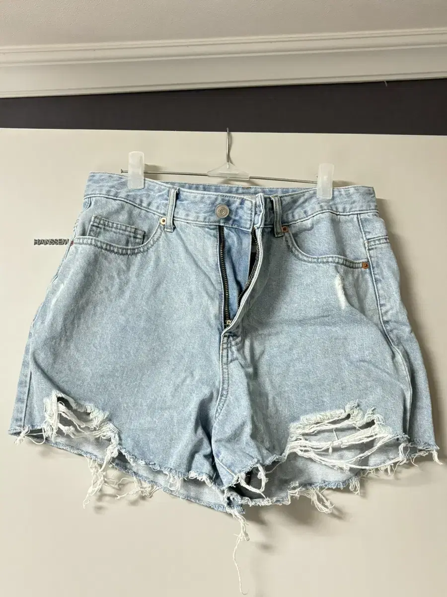 H&M shorts with halved legs