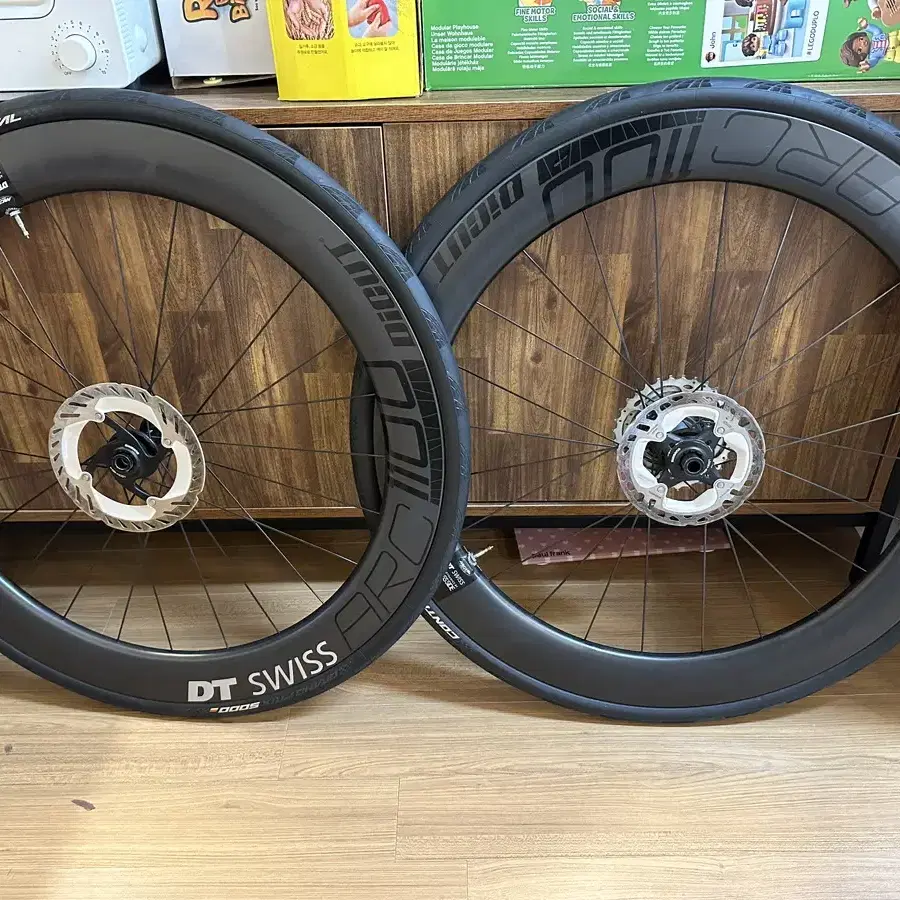 DT스위스 ARC1100 62mm 하이림 카본 휠셋 DT240