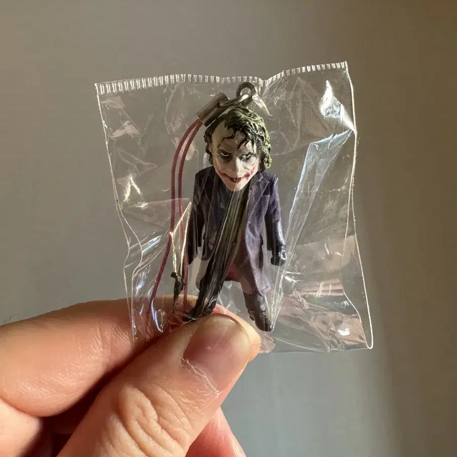 다크나이트 조커 키링 (Joker figure strap)