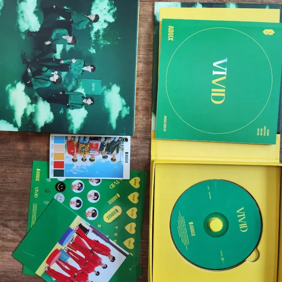 VIVID CD외 10장 새상품 36000원