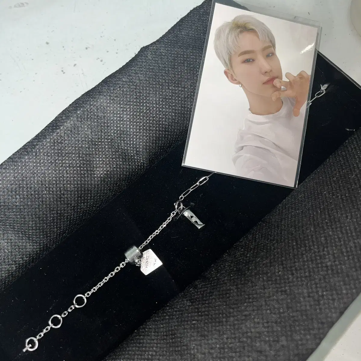 Last call!! Last price drop) seventeen 7th anniversary bracelet + hoshi charm + hoshi paw