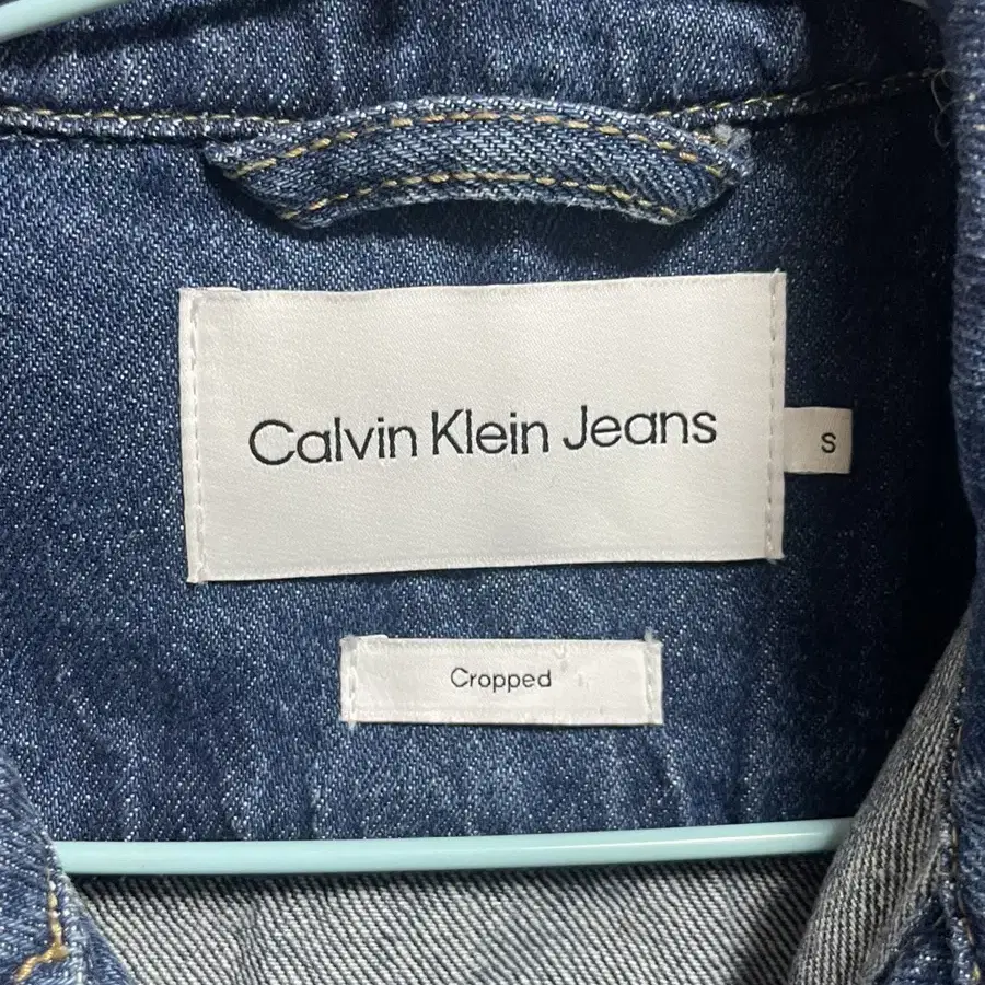 Calvin Klein 캘빈 클라인 진스 크롭 데님